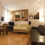 Lo Apartment