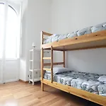 Apartment Lo