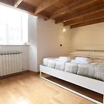 Lo