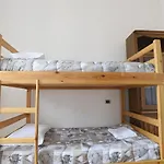 Lo Apartment *