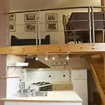 Lo Apartment *