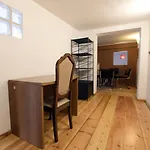 Apartment Lo *