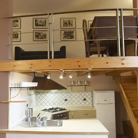 Lo Apartment *