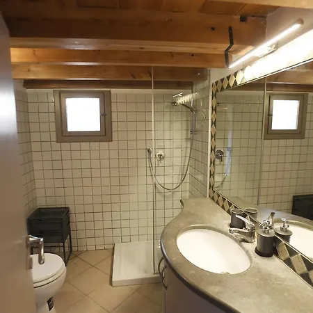 Lo Apartment